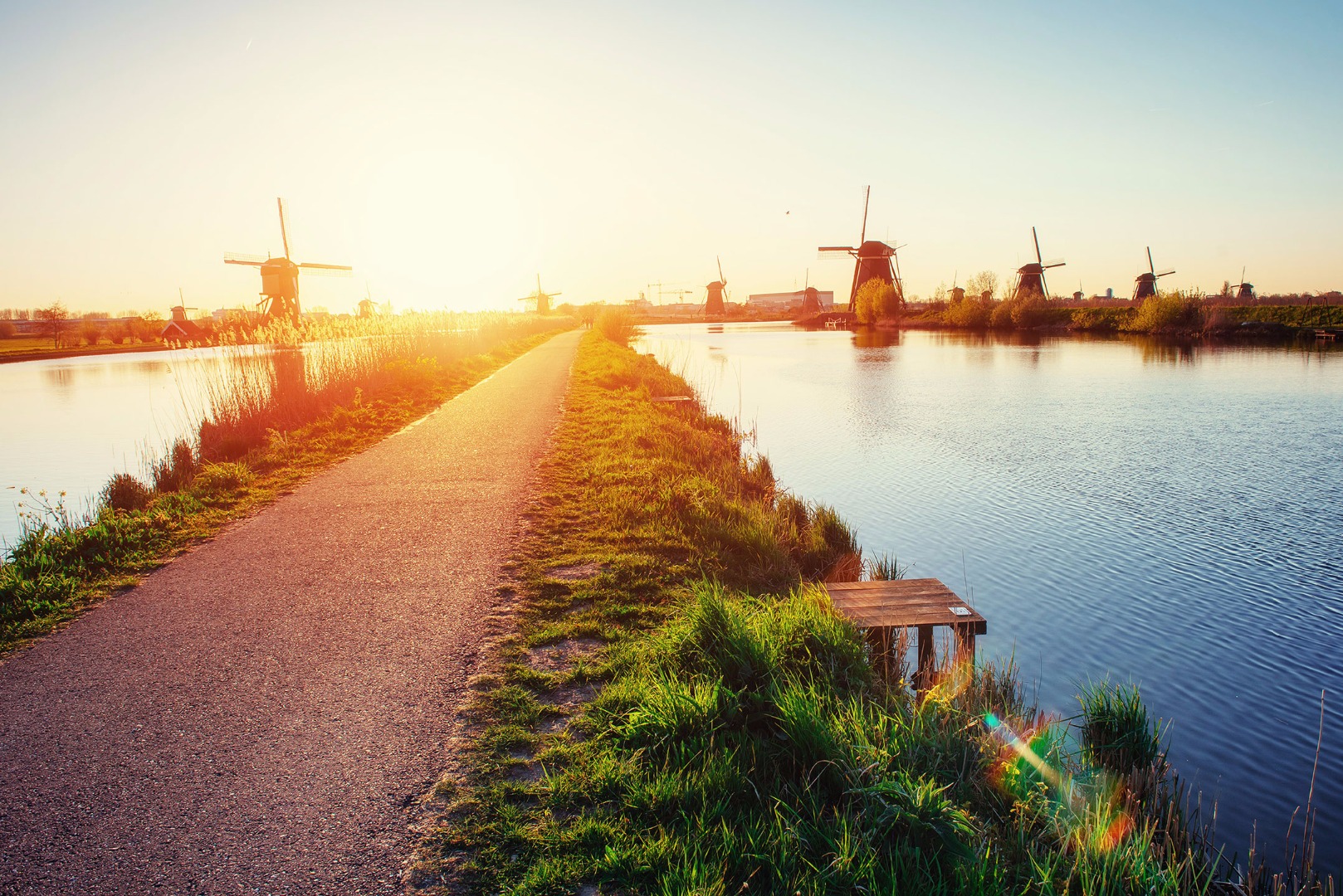 Hollands landschap met molens